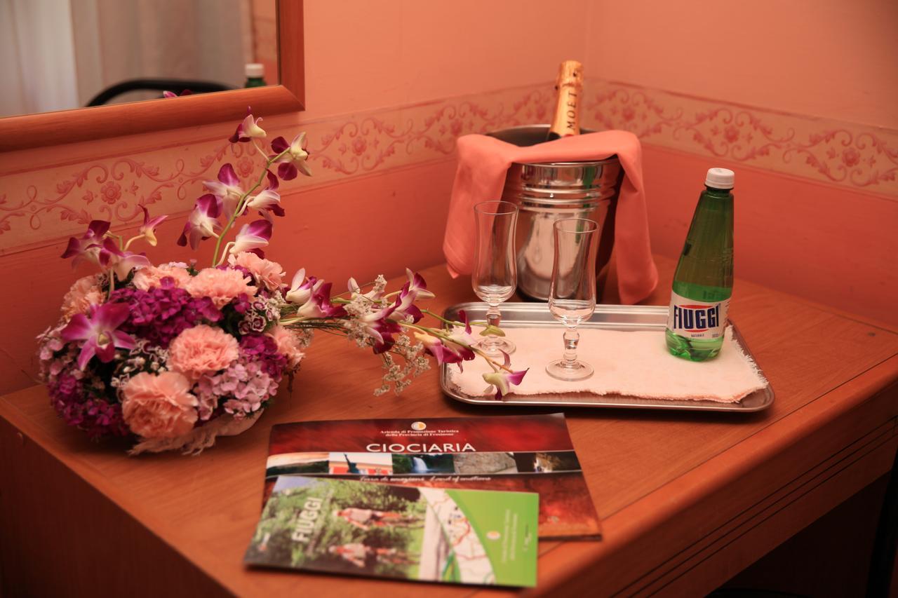 Hotel Ludovici ฟีอุจจี ภายนอก รูปภาพ