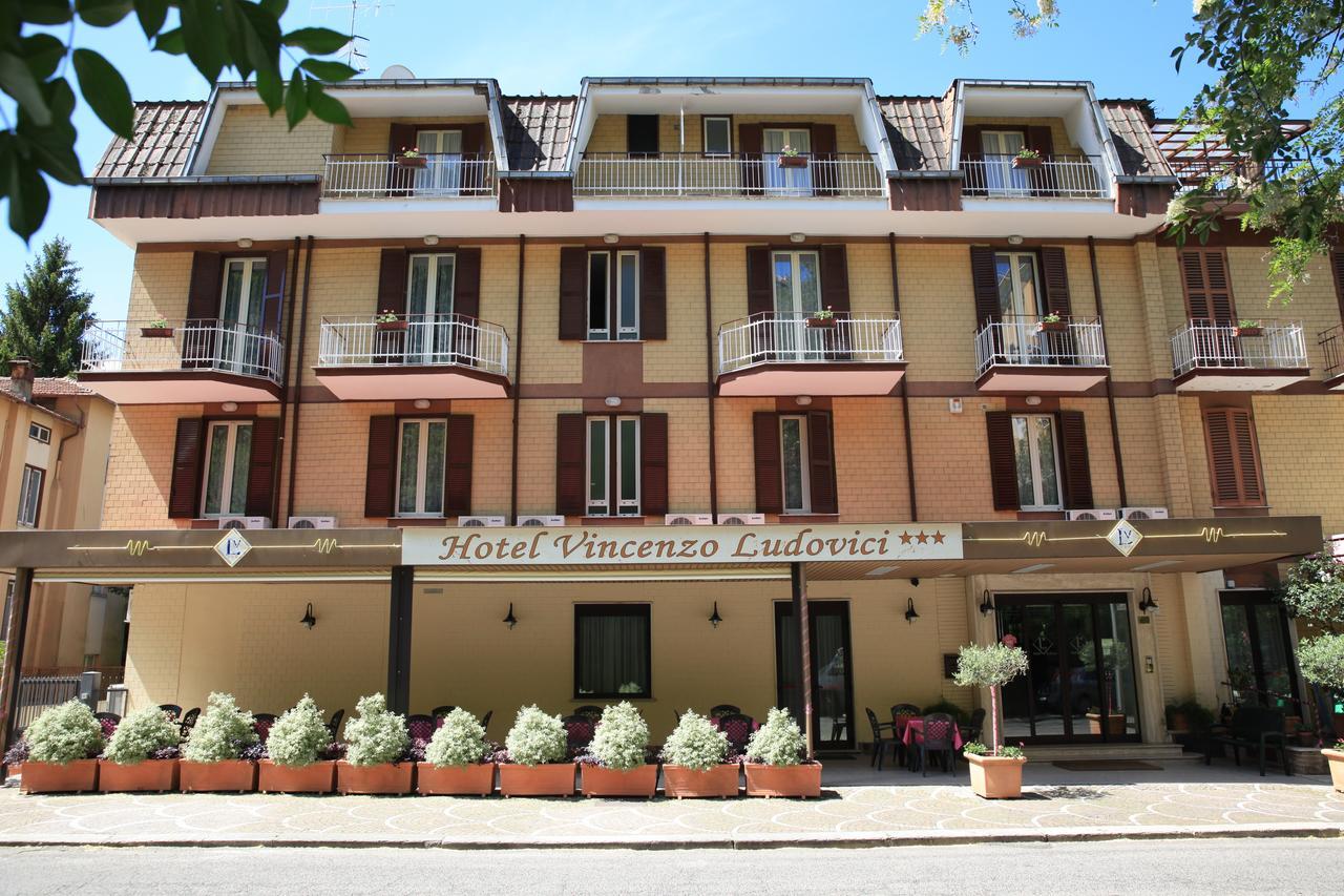 Hotel Ludovici ฟีอุจจี ภายนอก รูปภาพ