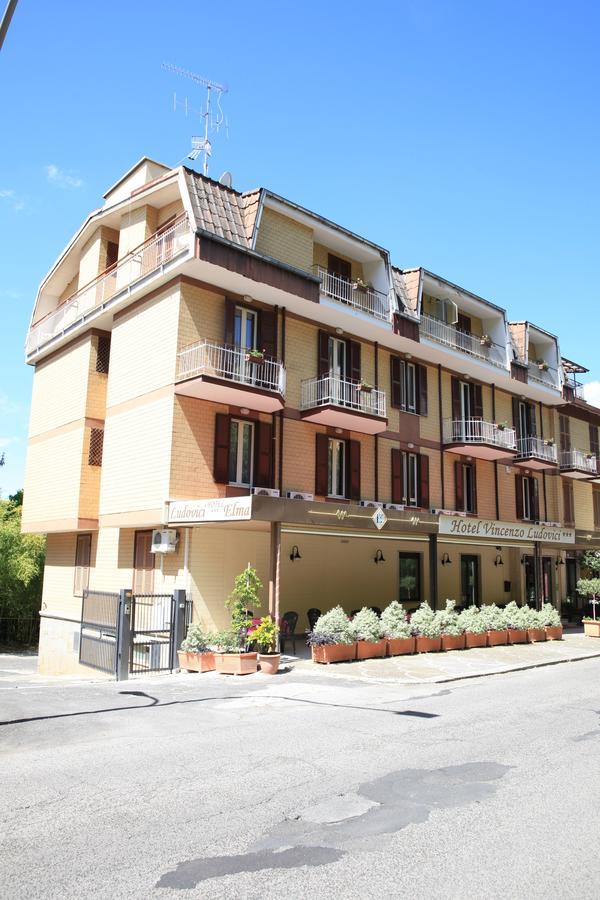 Hotel Ludovici ฟีอุจจี ภายนอก รูปภาพ