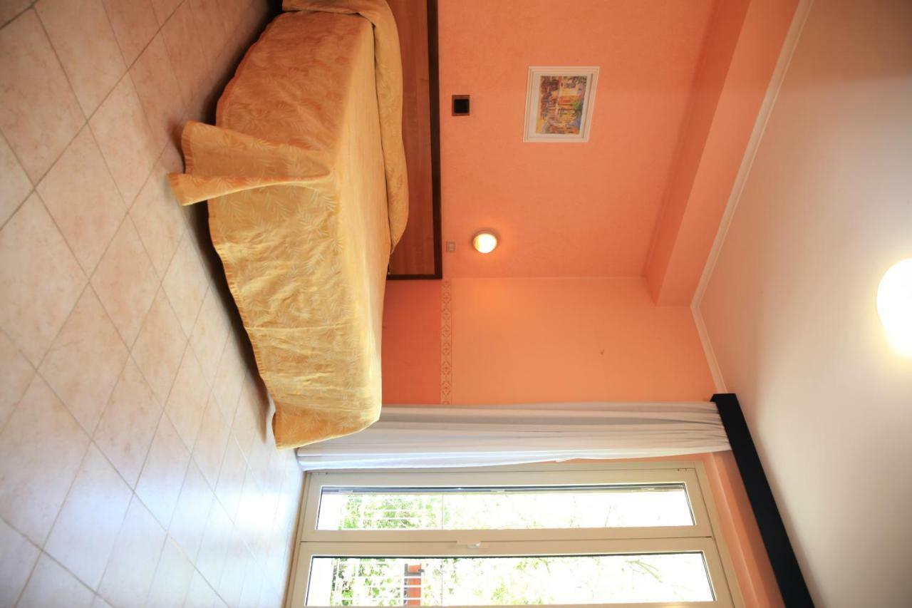 Hotel Ludovici ฟีอุจจี ภายนอก รูปภาพ